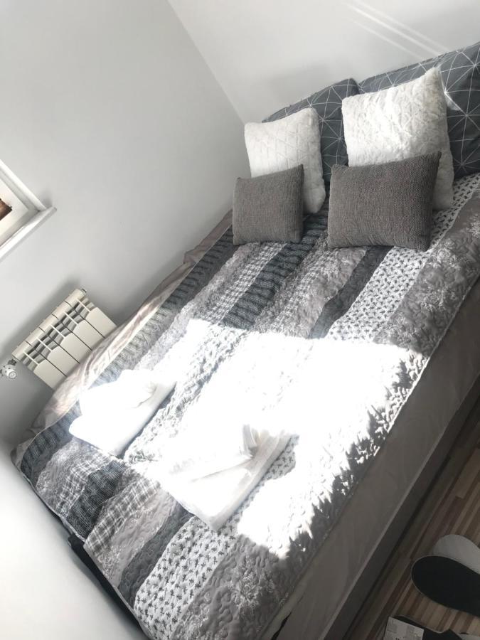 Chlodna Appartement Warschau Buitenkant foto