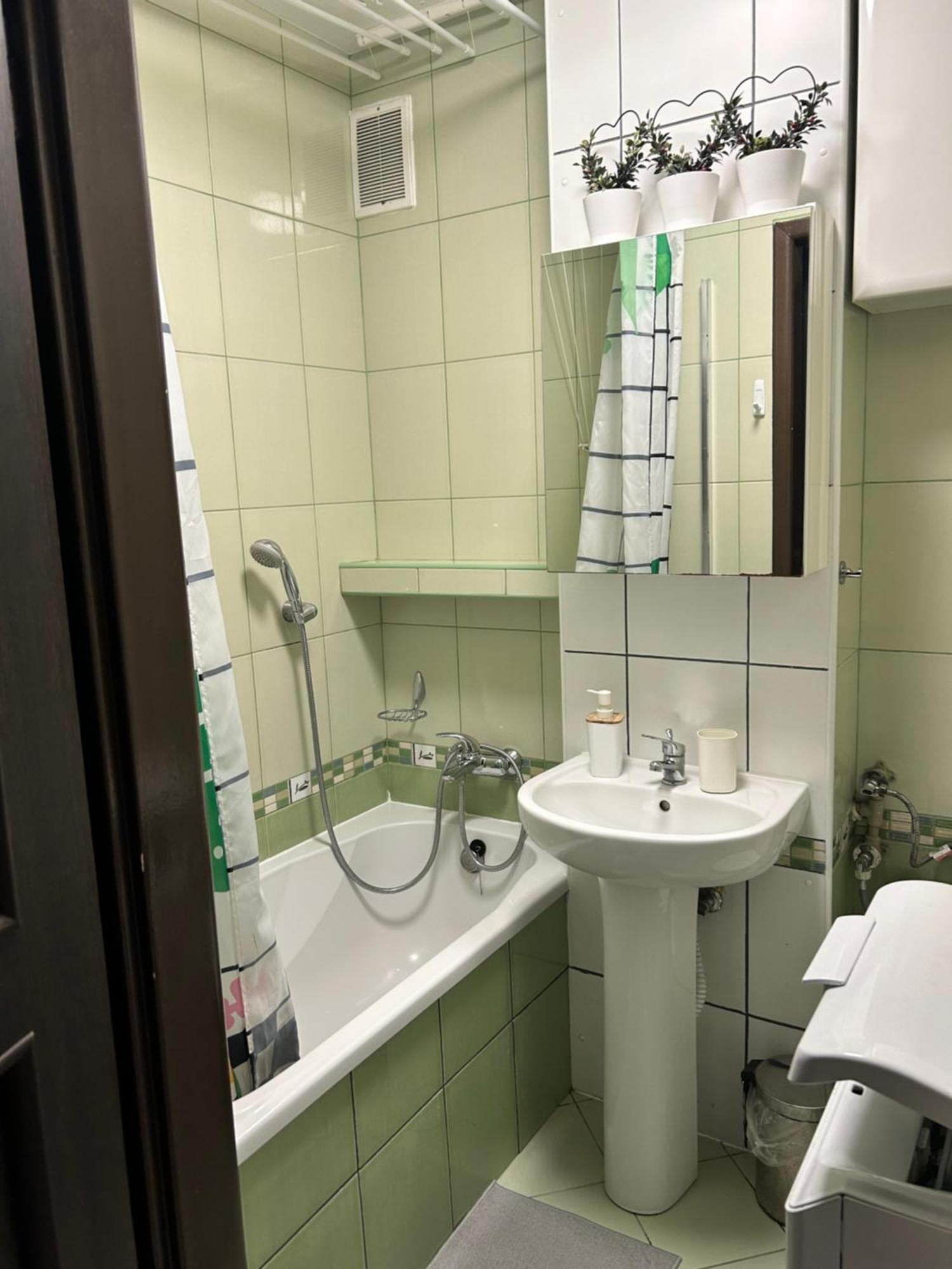Chlodna Appartement Warschau Buitenkant foto